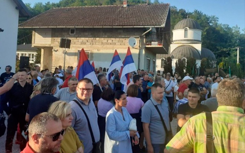 „Granica postoji“, mirni protesti u Oštroj Luci i Vlasenici