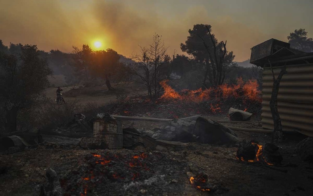 Požar u Grčkoj bukti već dvije nedelje, izgorjelo više od 800 kvadratnih kilometara