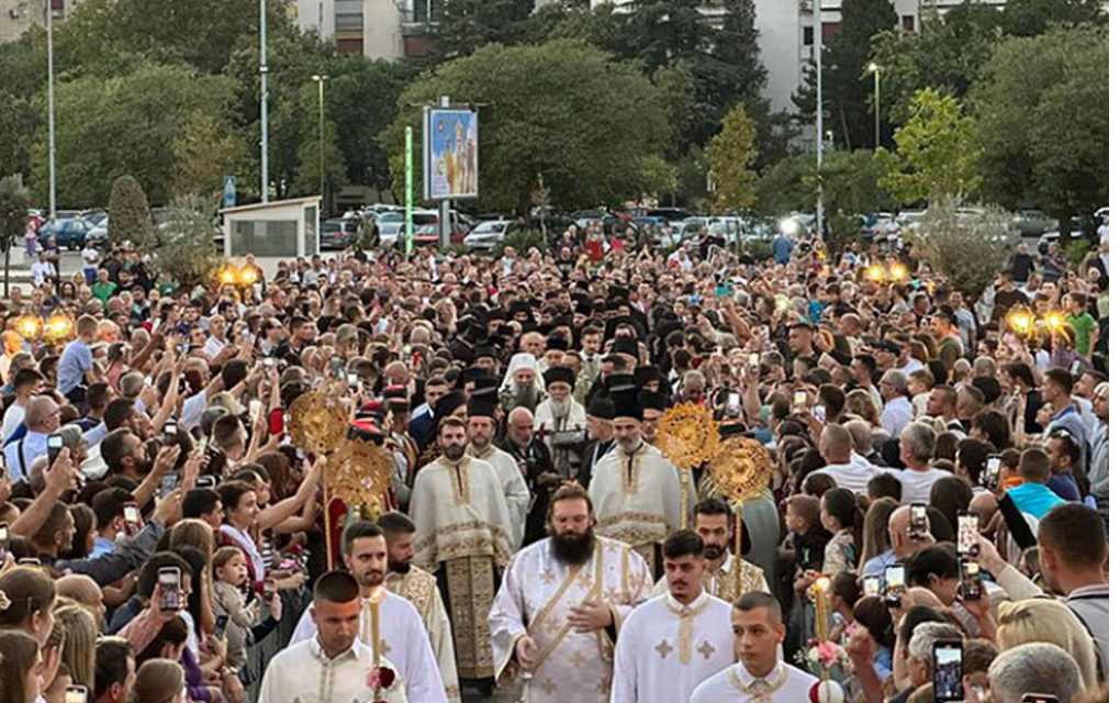 Hiljade vjernika dočekalo srpskog patrijarha u Sabornom hramu u Podgorici