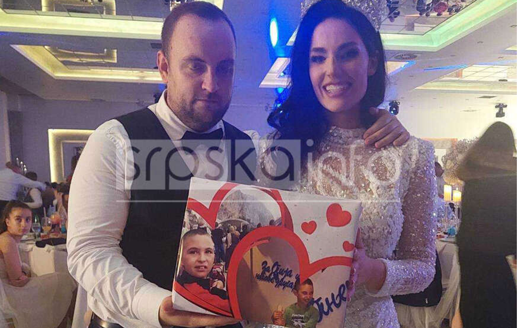 Udala se Ivana Cvikić – Najljepša učesnica Zvezda Granda i njen izabranik oduševili sve samo jednim potezom!