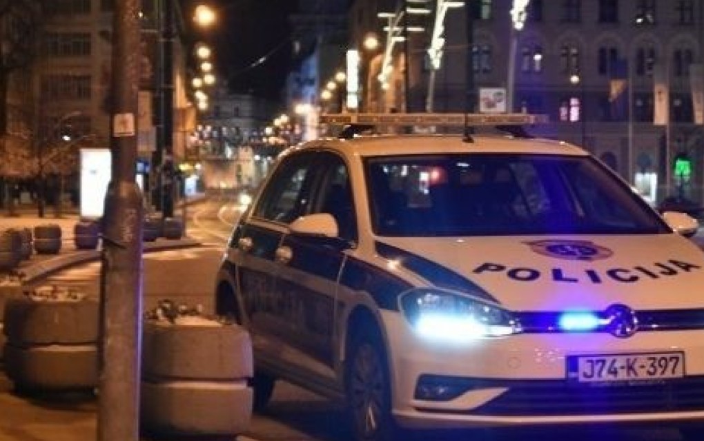 SARAJEVSKA POLICIJA NA NOGAMA Četiri nepoznate osobe uz prijetnju nožem izvršile napad i pljačku