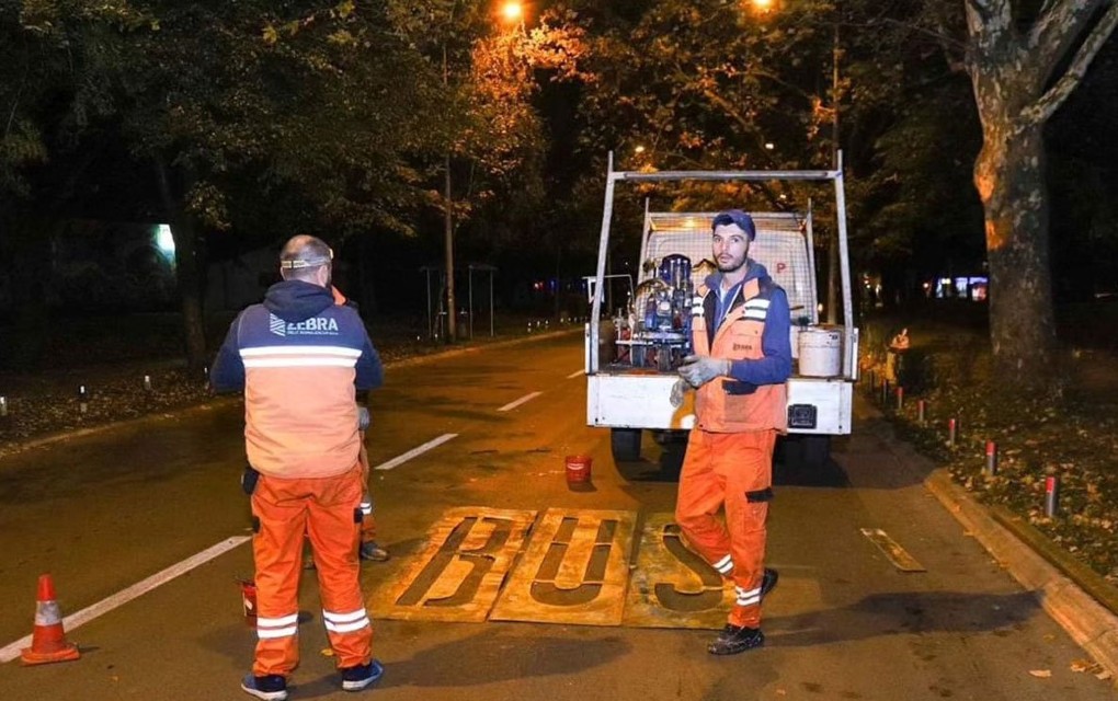 PONOVO SE OBILJEŽAVAJU LINIJE U JEDNOSMJERNIM ULICAMA U BANJALUCI?!