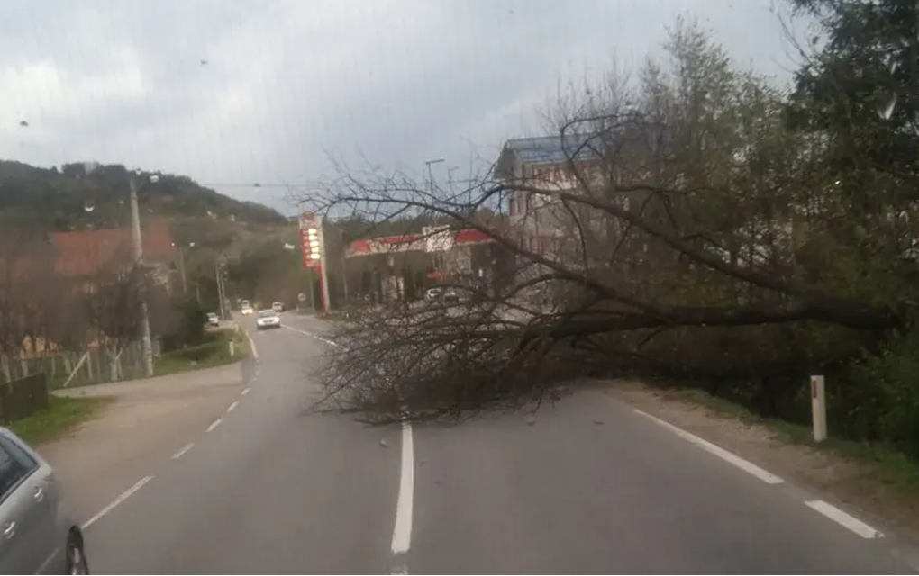 Olujni nevrijeme pogodilo u Banjaluku