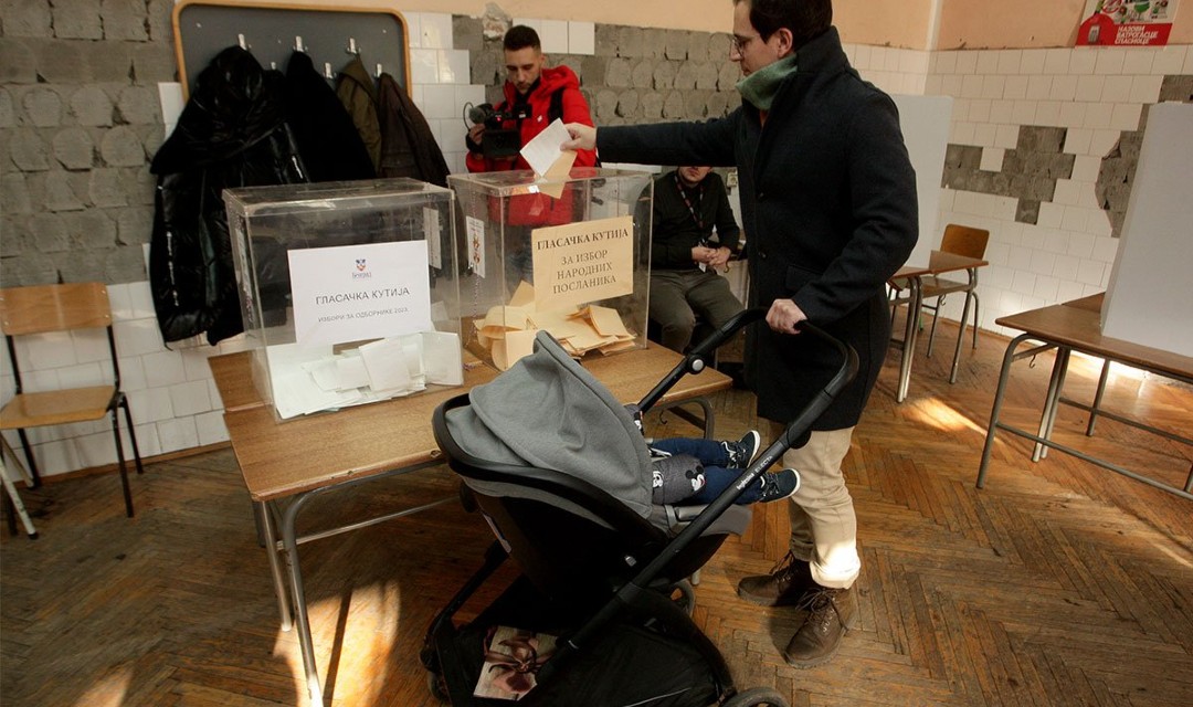 RIK: Do 18 časova glasalo 51,93 odsto građana Srbije