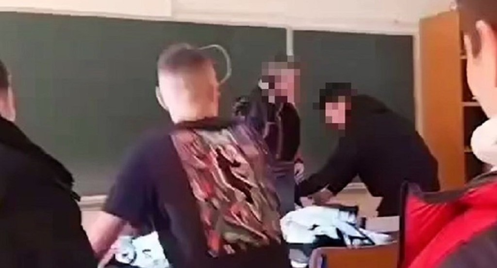 Tuča profesora i učenika u razredu, nastavnik će dobiti otkaz