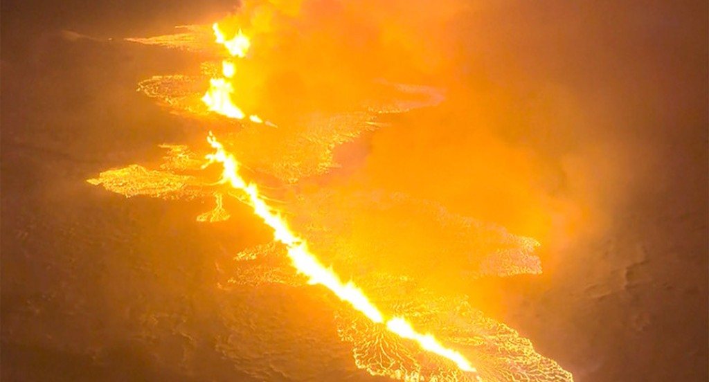 Erupcija vulkana vidi se i iz 40 kilometara udaljenog Rejkjavika