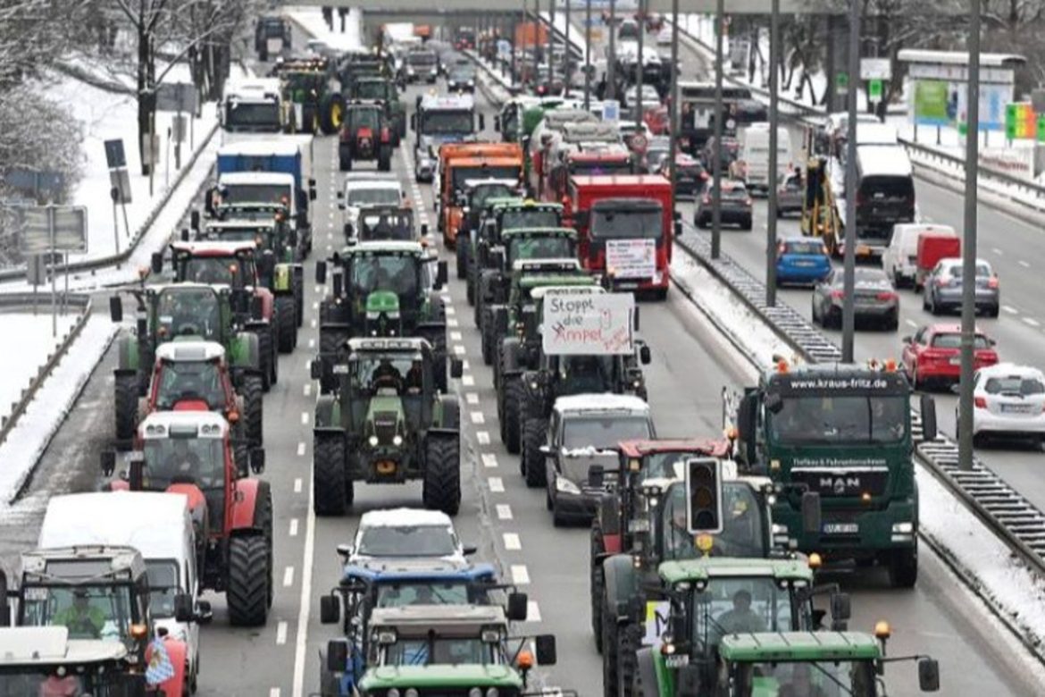 Više od 2.500 traktora na protestu u Nirnbergu