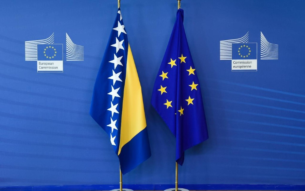 Ako EU prihvati Šmitovo nametanje, evropski put BiH je završen