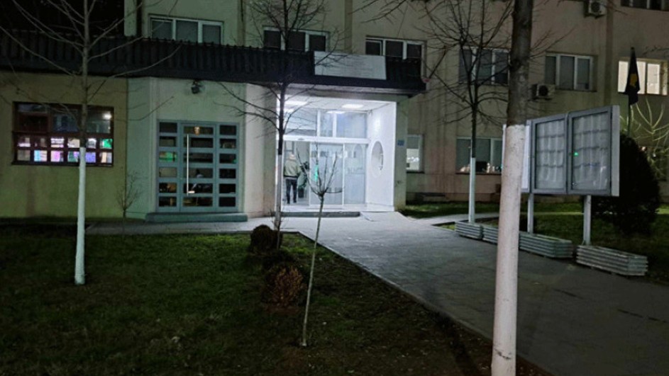 Zatvorena jedina ambulanta koju koriste Srbi u Prištini, radnici pušteni iz policijske stanice