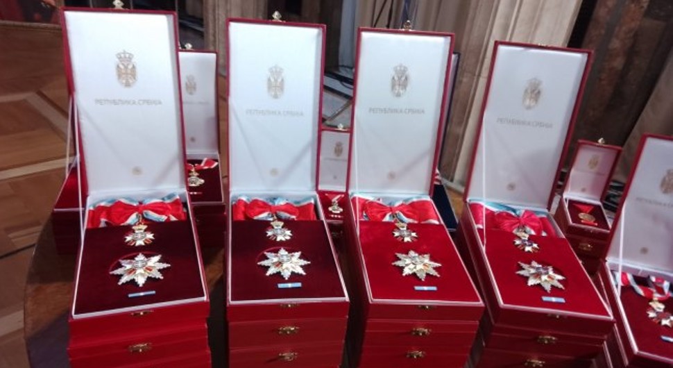 Vučić dodijelio sretenjsko ordenje, šest odlikovanih iz Republike Srpske