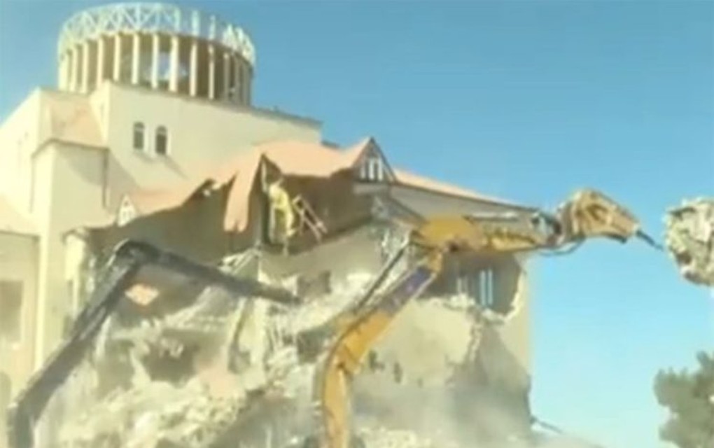Azerbejdžan srušio zgradu bivšeg jermenskog parlamenta u Nagorno-Karabahu