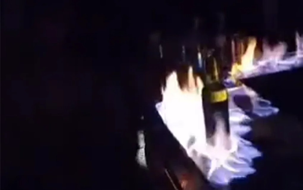 Konobarica palila šank pa zapalila goste –  UZNEMIRIJUĆI VIDEO