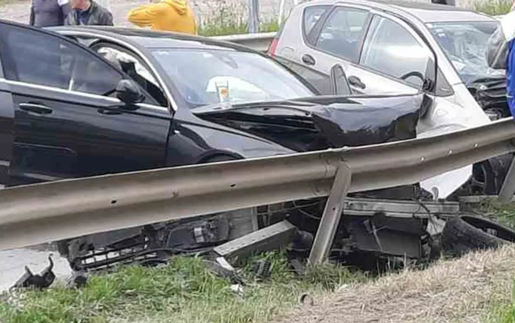 Poginula žena u direktnom sudaru dva vozila kod Doboja