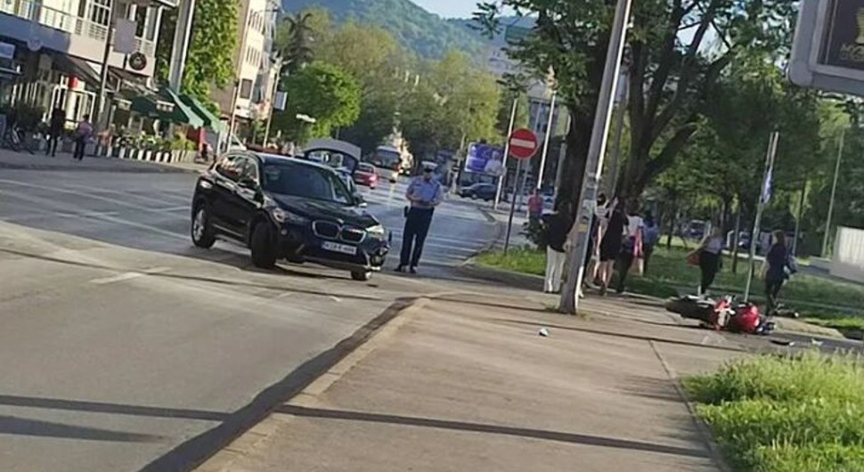 Udes u centru Banjaluke: Motociklistu odvezla Hitna pomoć