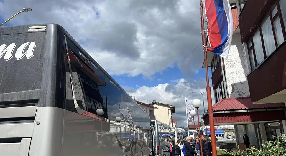 Građani iz svih krajeva Srpske stižu na miting „Srpska te zove“