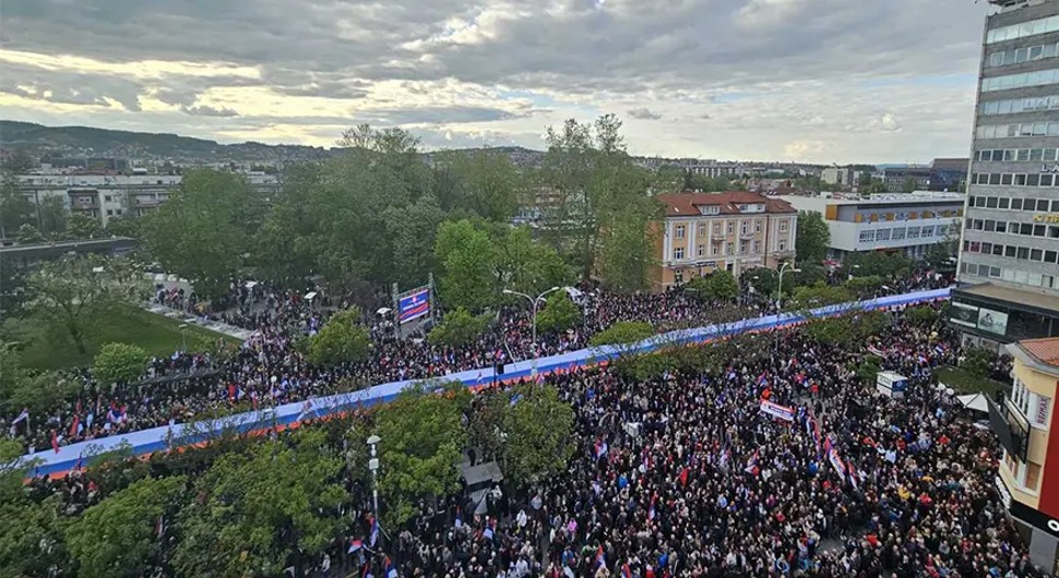 Bez „prvaka“ opozicije na mitingu „Srpska te zove“