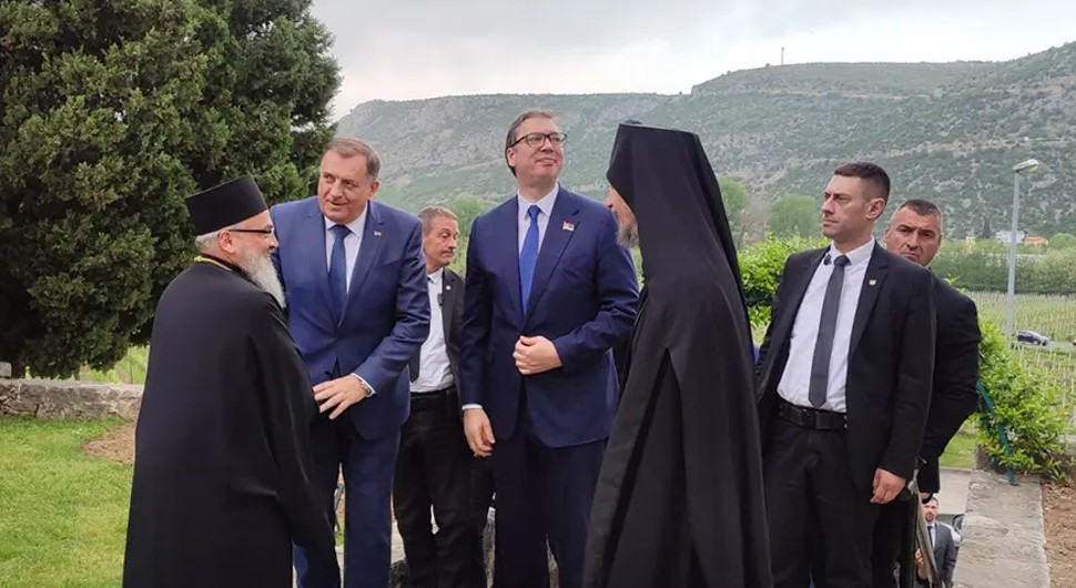 Dodik i Vučić posjetili manastir Žitomislić