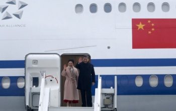 Kineski predsjednik sletio u Srbiju