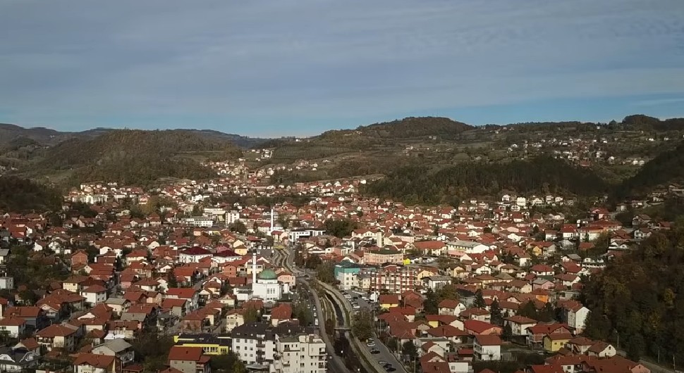 Strava u Tuzli: U stanu muškarca koji se sinoć ubio pronađeni mrtvi žena i dvoje djece