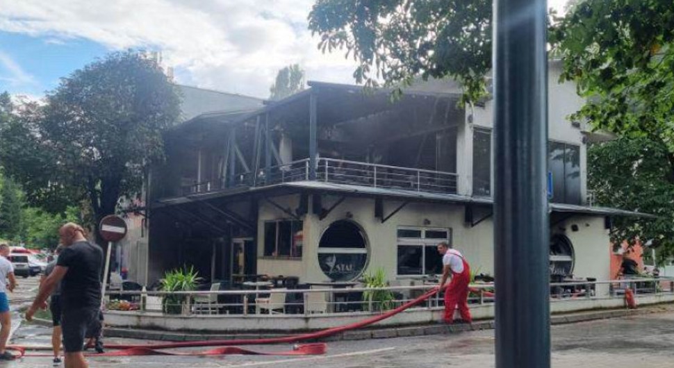 Detalji požara u Novom Gradu: Novljanin unio kantu benzina u kafić i zapalio ga