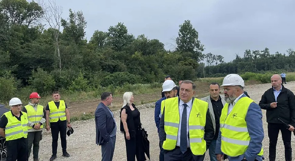 Dodik obilazi gradilište auto-puta Bijeljina – Rača