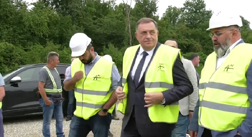 Dodik obišao dionicu auto-puta