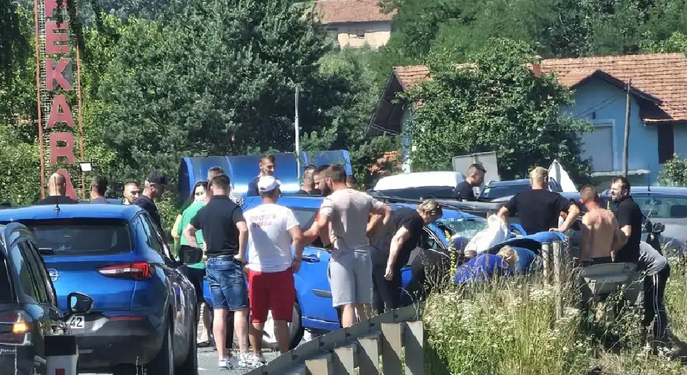 Frontalni sudar kod Maglaja, 7 povrijeđenih