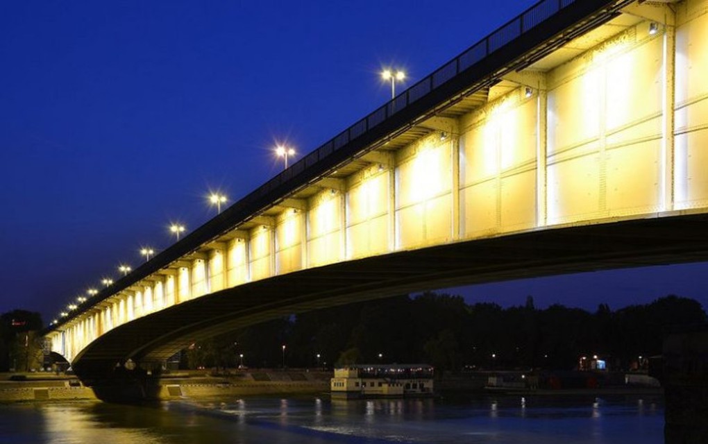 Maloljetnica skočila sa Brankovog mosta