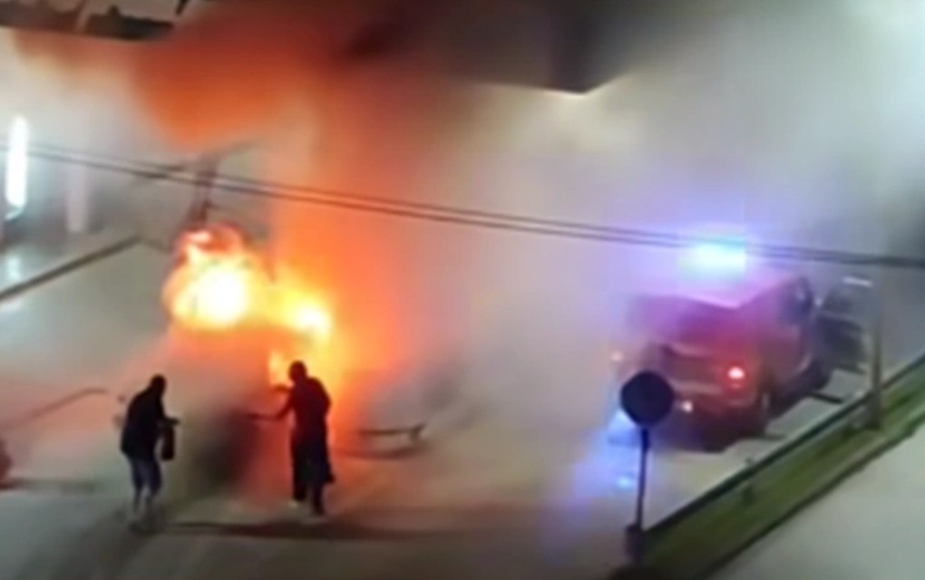 HAOS U SREBRENICI – Požar na benzinskoj pumpi prilikom sudara 2 automobila