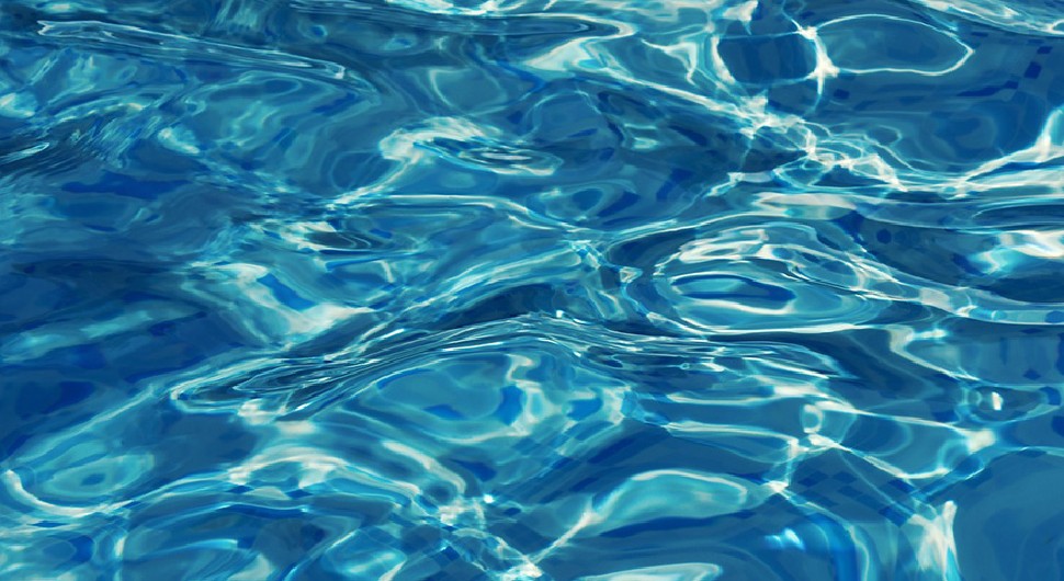 Tragedija na bazenu kod Bijeljine: Mladić bez svijesti izvučen iz vode, nije mu bilo spasa