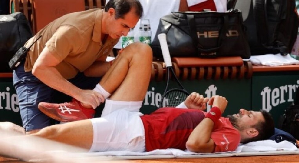 Povreda najboljeg tenisera centralna tema u svijetu sporta: Šta dalje čeka Novaka Đokovića