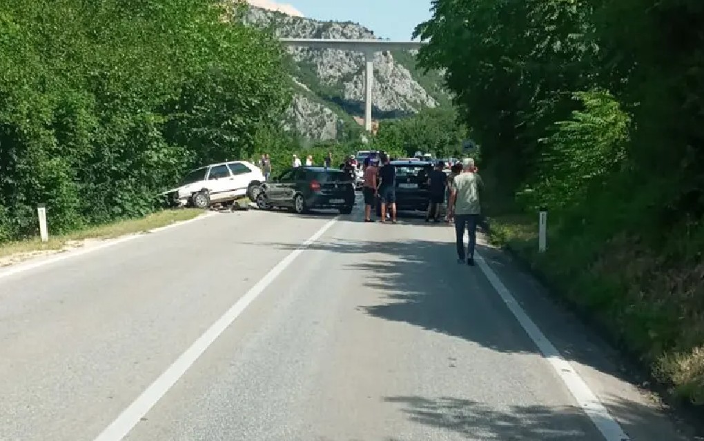 Žestok sudar više vozila u BiH, saobraćaj potpuno obustavljen