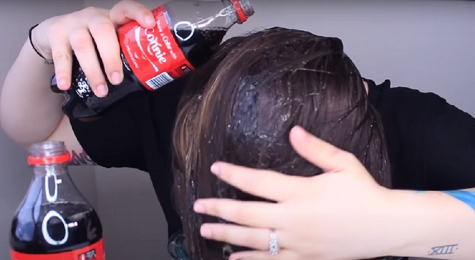 Operite kosu Coca-Colom? Rezultat bi vas mogao iznenaditi