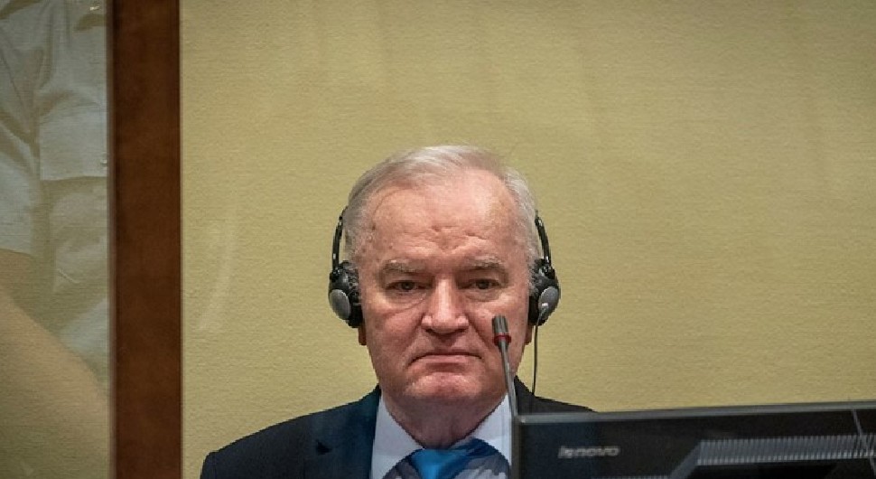 VEZAN ZA KREVET, ŽENA MU BILA U POSJETI Oglasio se sin generala Ratka Mladića o lošem zdravstvenom stanju oca