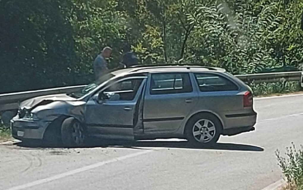 Detalji saobraćajke kod Banjaluke: Tri osobe povrijeđene u sudaru dva automobila