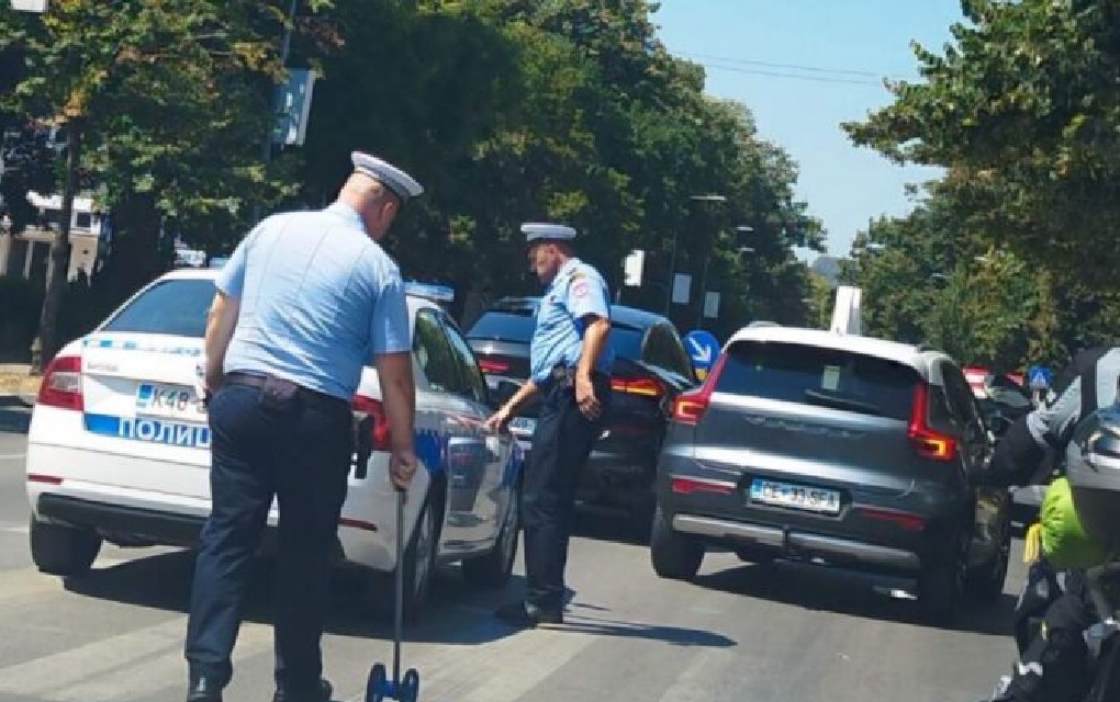 Vrućina ili nešto drugo? Opet saobraćajka u centru Banjaluke