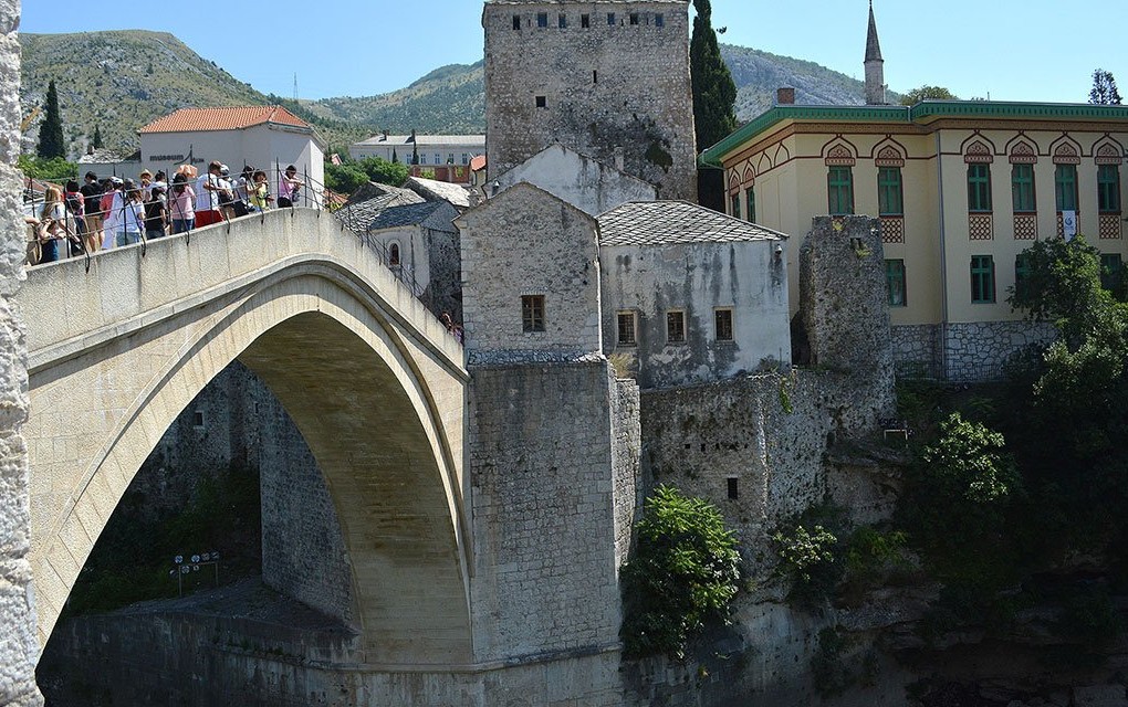 Građani u strahu zbog serije nasilnih napada: Postaje li Mostar ponovo grad-slučaj?