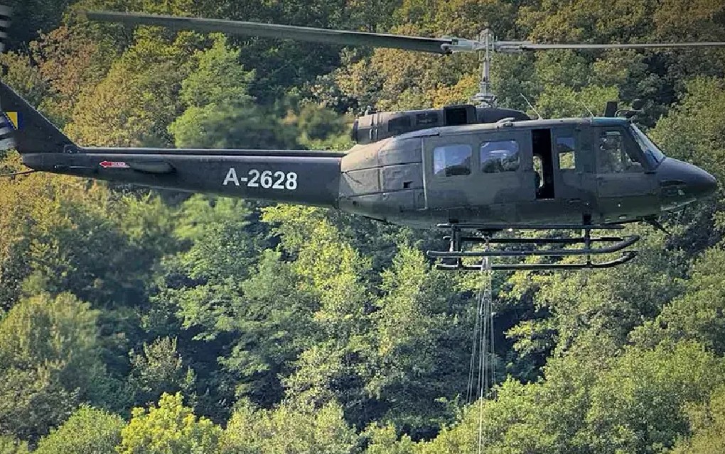 Helikopter Oružanih snaga BiH se srušio u jezero