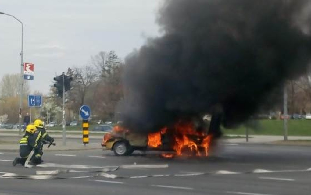 Vozač izgorio u automobilu: Horor prizor na putu kod Šida