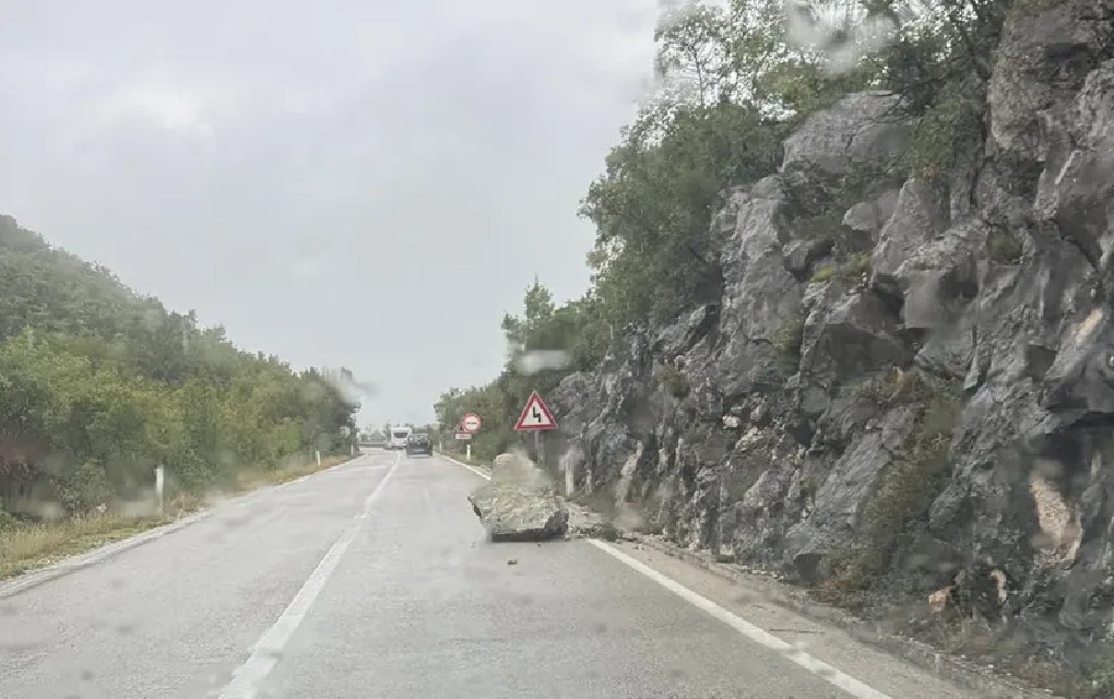 Potop na ulicama, odroni na putevima: Snažno nevrijeme u Trebinju