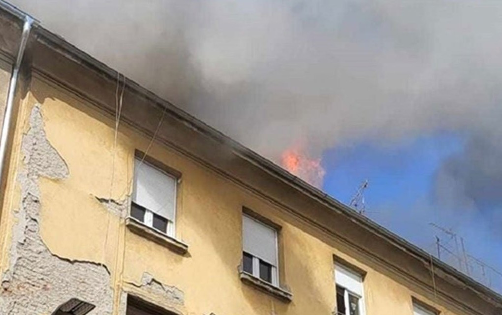 Gori stan u Zagrebu: Crijepovi padali sa krova, oštećeno više vozila