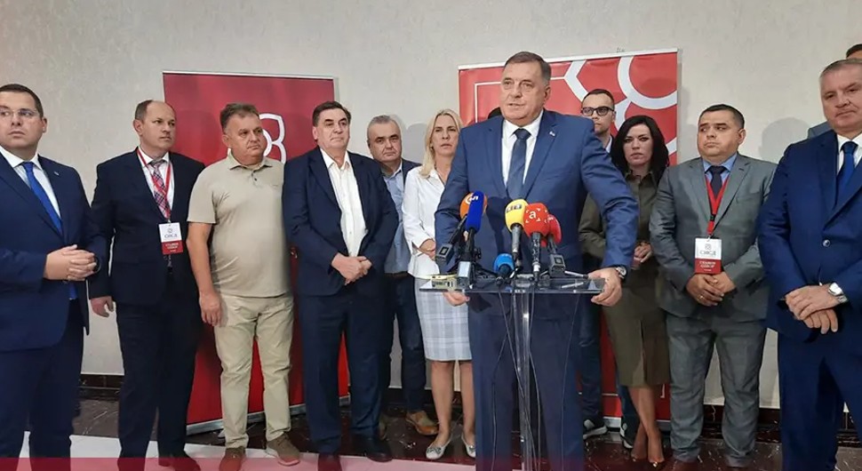 Dodik: SNSD ima i državnu i društvenu odgovornost