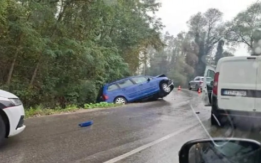 Još jedna teška saobraćajka u BiH, troje povrijeđenih