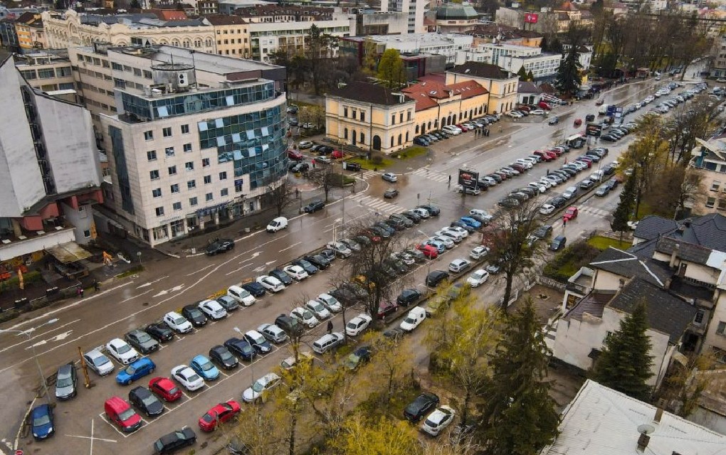 Trebaju li građani plaćati parking i da li će dobiti kaznu u slučaju neplaćanja?