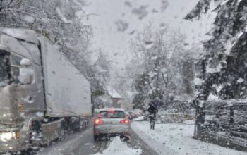 Usporen saobraćaj i udesi u najvećem gradu Srpske