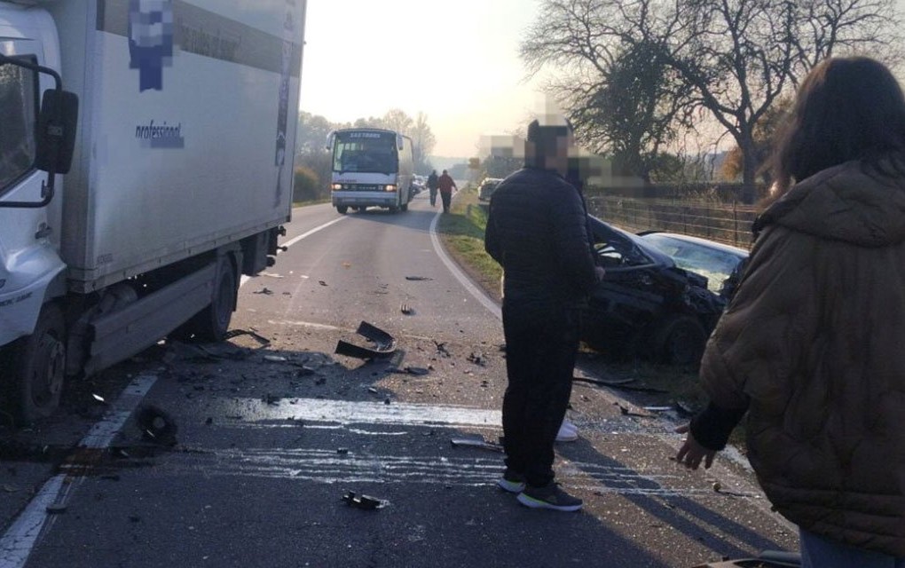 Sudar na putu Bijeljina – Ugljevik, vozilo završilo u kanalu