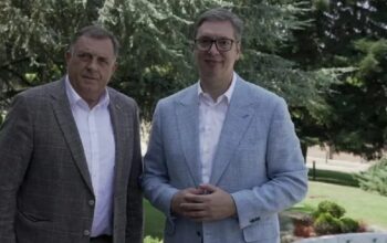 Vučić nije dozvolio da ga pritisci skrenu s puta očuvanja srpskih interesa