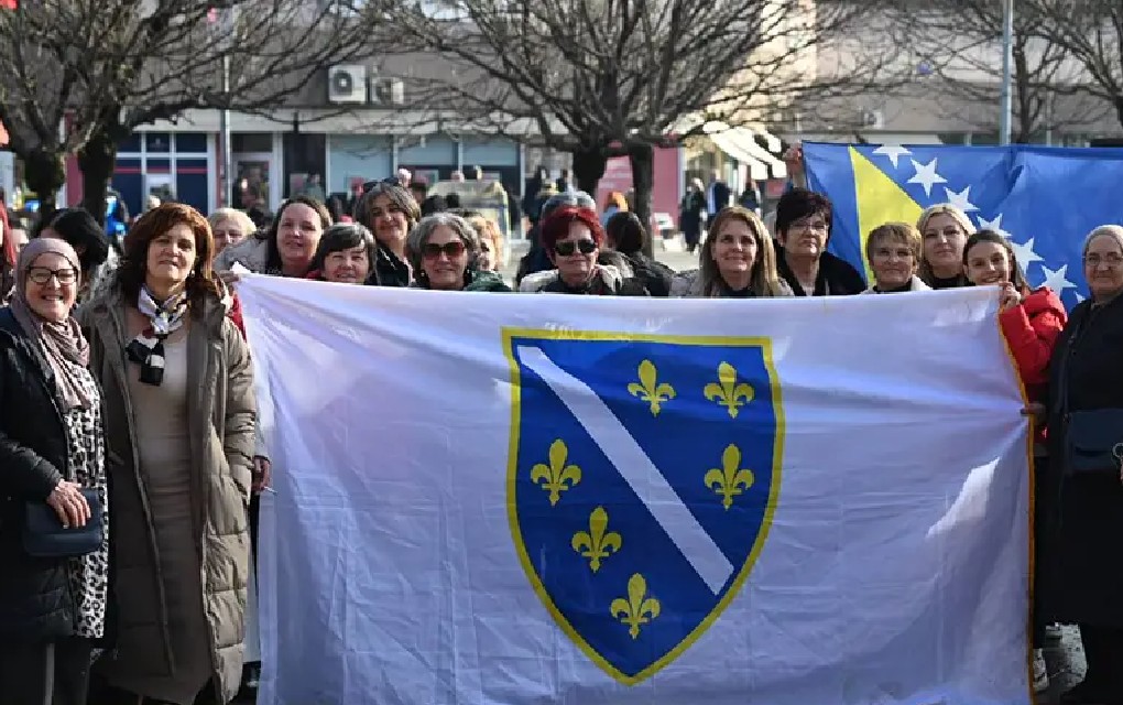 “Bošnjaci dva puta izdali zastavu sa ljiljanima“