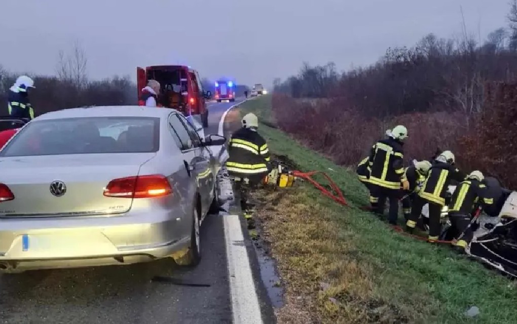 Još jedna žrtva nesreće u Brčkom, podlegao povredama i vozač Mercedesa