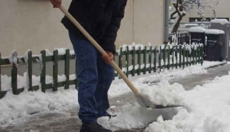 Trik koji će vam pomoći da očistite snijeg lakše nego ikad